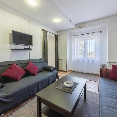 Apartment Cozy In With Kitchen *